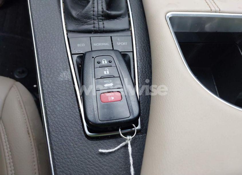 Photo 11 of 2021 Toyota Avalon XLE (VIN 4T1AZ1FB8MU057890)