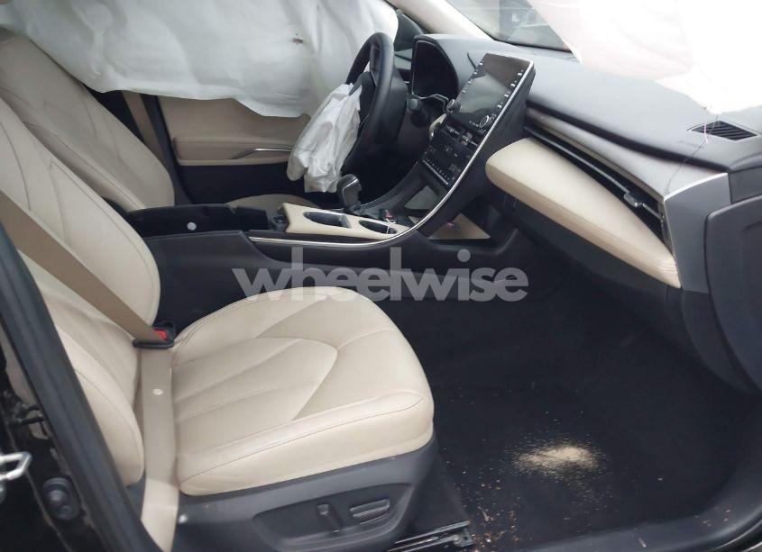 Photo 5 of 2021 Toyota Avalon XLE (VIN 4T1AZ1FB8MU057890)