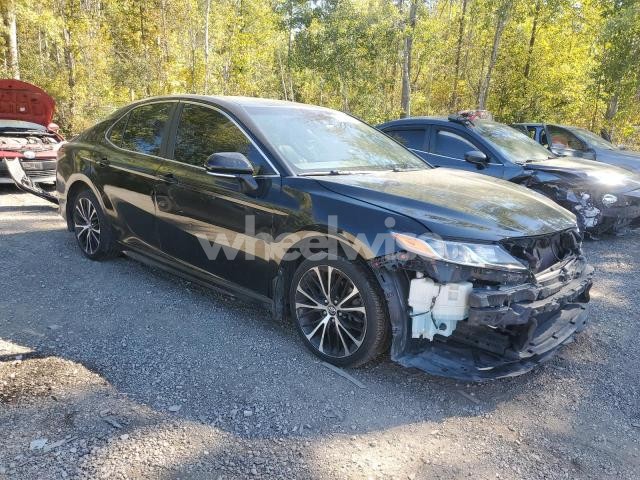 Photo 3 of 2018 TOYOTA CAMRY L (VIN 4T1B11HK0JU033233)
