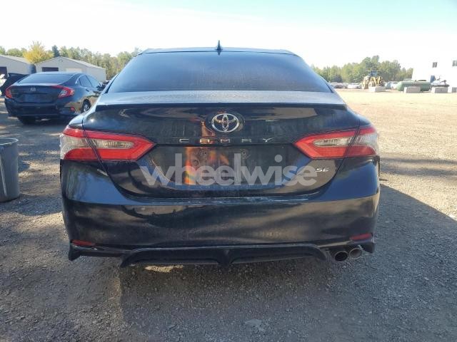 Photo 5 of 2018 TOYOTA CAMRY L (VIN 4T1B11HK0JU033233)