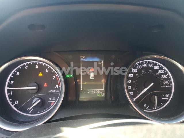 Photo 8 of 2018 TOYOTA CAMRY L (VIN 4T1B11HK0JU033233)