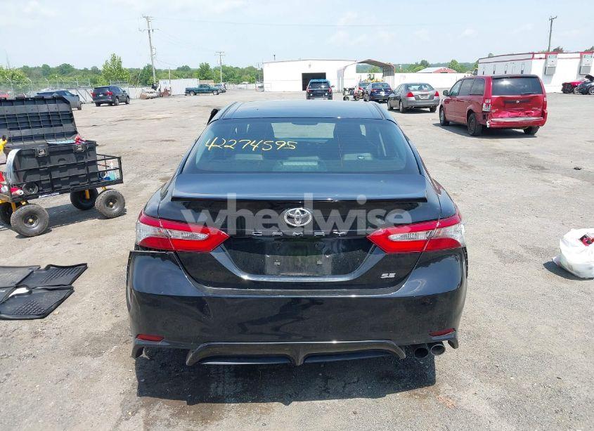 Photo 16 of 2018 Toyota Camry SE (VIN 4T1B11HK0JU039078)