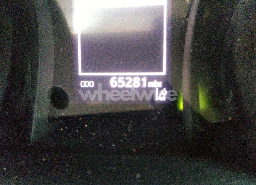 Photo 15 of 2018 Toyota Camry LE (VIN 4T1B11HK0JU039761)