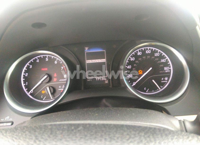 Photo 7 of 2018 Toyota Camry LE (VIN 4T1B11HK0JU039761)