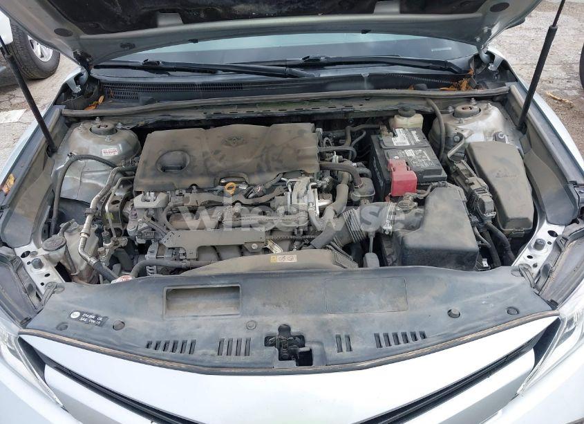 Photo 10 of 2018 Toyota Camry L (VIN 4T1B11HK0JU043244)