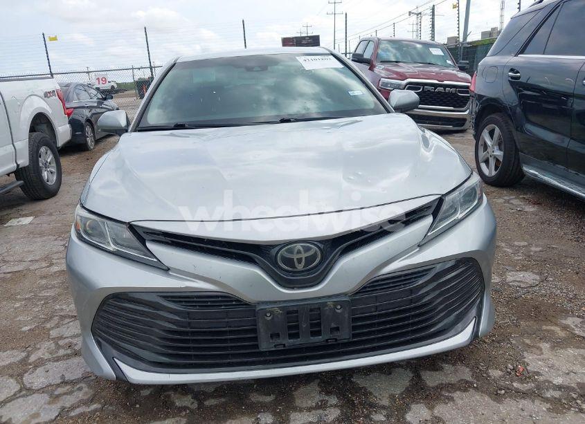 Photo 12 of 2018 Toyota Camry L (VIN 4T1B11HK0JU043244)