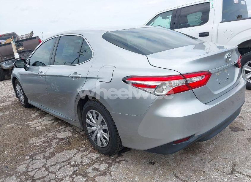 Photo 3 of 2018 Toyota Camry L (VIN 4T1B11HK0JU043244)