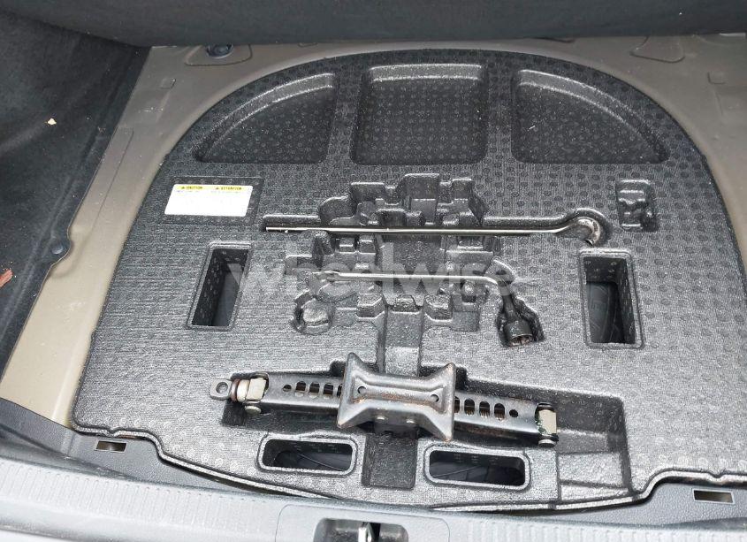 Photo 12 of 2018 Toyota Camry SE (VIN 4T1B11HK0JU055605)