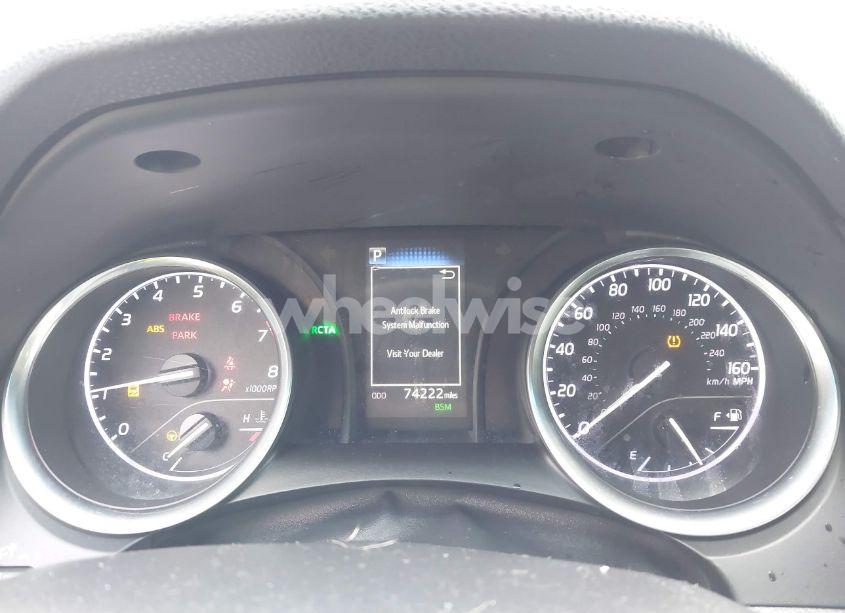 Photo 7 of 2018 Toyota Camry SE (VIN 4T1B11HK0JU055605)