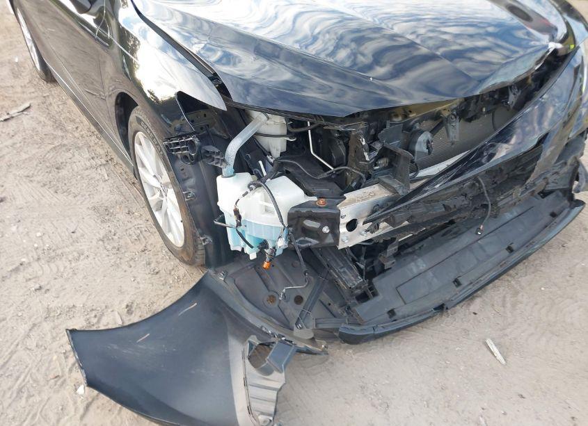 Photo 6 of 2018 Toyota Camry LE (VIN 4T1B11HK0JU074011)