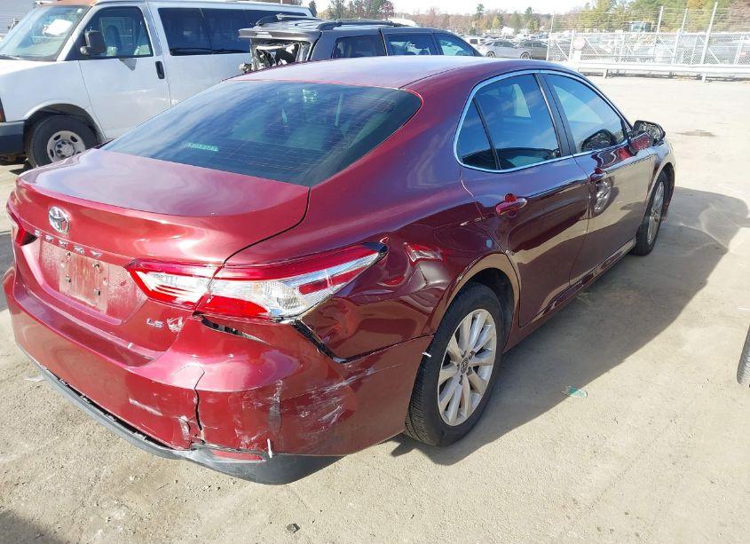 Photo 4 of 2018 Toyota Camry LE (VIN 4T1B11HK0JU078771)