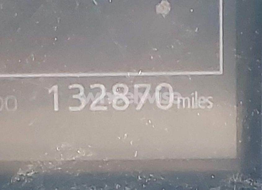 Photo 16 of 2018 Toyota Camry LE (VIN 4T1B11HK0JU088121)