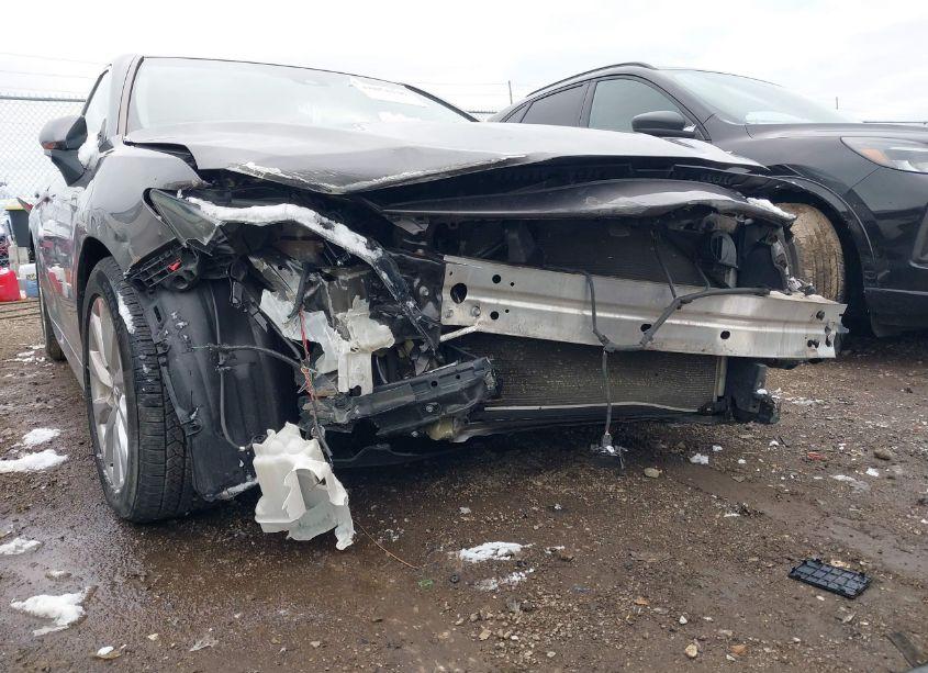 Photo 6 of 2018 Toyota Camry LE (VIN 4T1B11HK0JU101630)