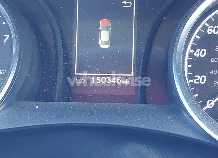 Photo 15 of 2018 Toyota Camry LE (VIN 4T1B11HK0JU102714)