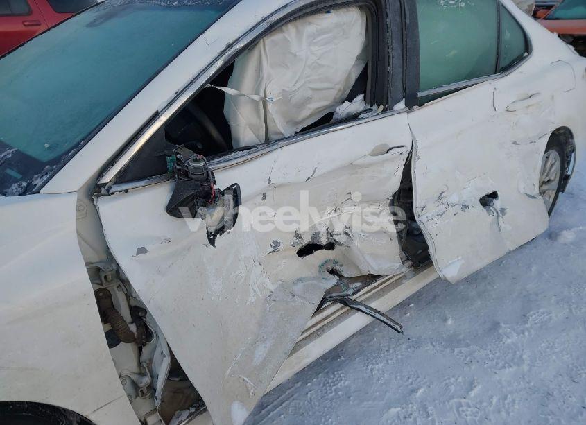 Photo 6 of 2018 Toyota Camry LE (VIN 4T1B11HK0JU106634)