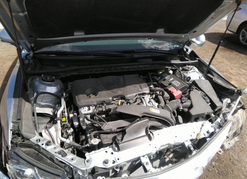 Photo 10 of 2018 Toyota Camry LE (VIN 4T1B11HK0JU108237)