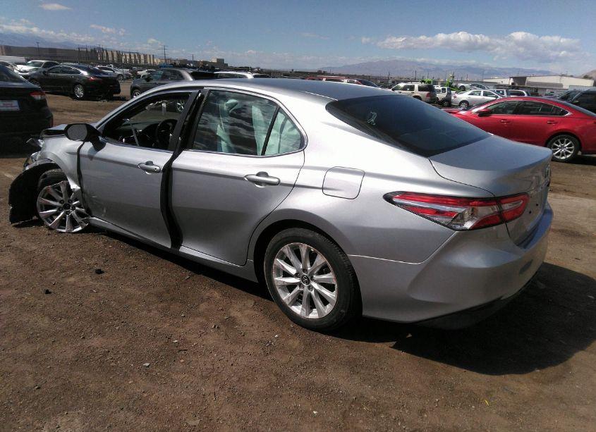 Photo 3 of 2018 Toyota Camry LE (VIN 4T1B11HK0JU108237)