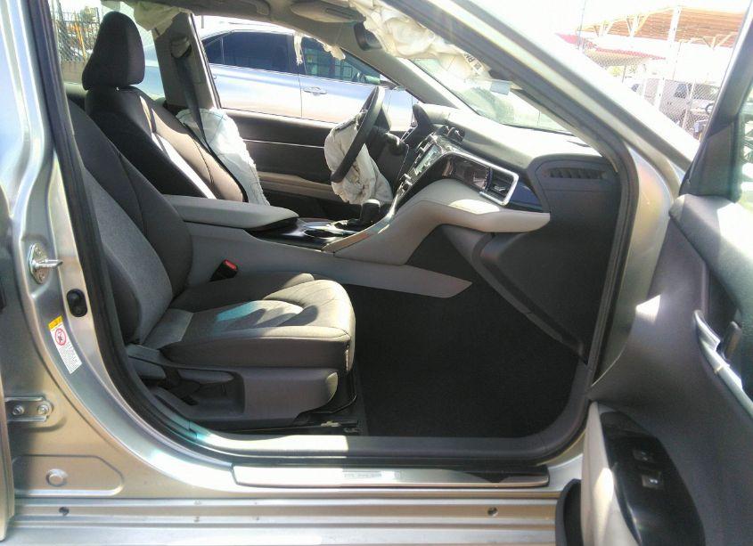 Photo 5 of 2018 Toyota Camry LE (VIN 4T1B11HK0JU108237)