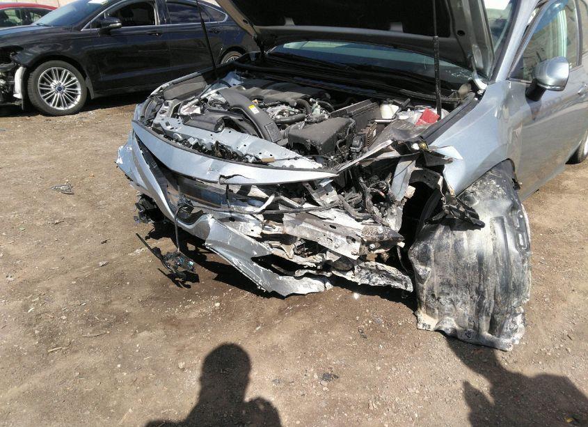 Photo 6 of 2018 Toyota Camry LE (VIN 4T1B11HK0JU108237)