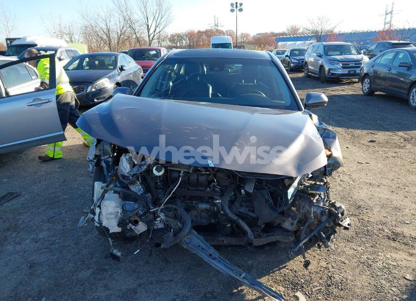 Photo 13 of 2018 Toyota Camry SE (VIN 4T1B11HK0JU115396)