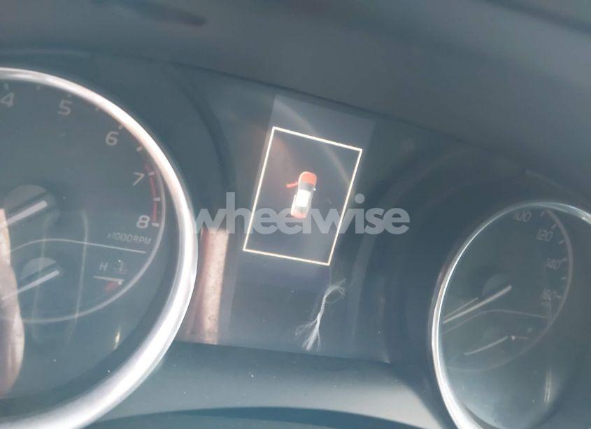 Photo 15 of 2018 Toyota Camry SE (VIN 4T1B11HK0JU136653)