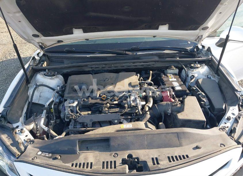 Photo 10 of 2018 Toyota Camry SE (VIN 4T1B11HK0JU138144)