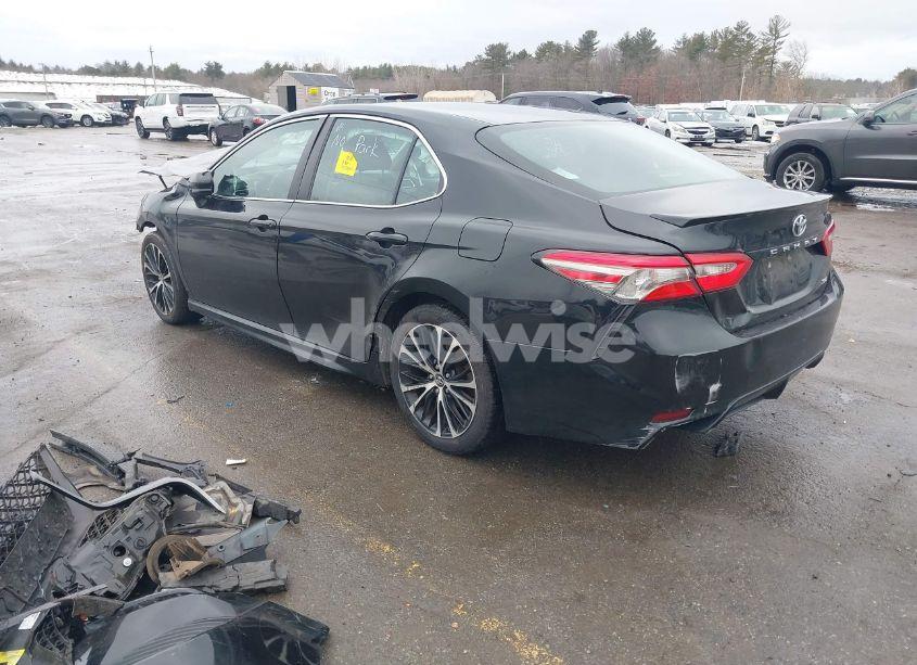 Photo 3 of 2018 Toyota Camry SE (VIN 4T1B11HK0JU152125)