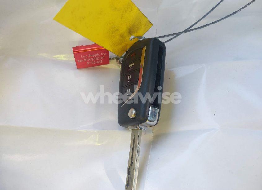 Photo 11 of 2018 Toyota Camry SE (VIN 4T1B11HK0JU527348)