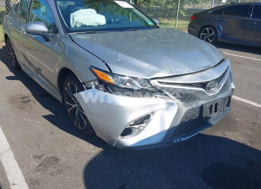 Photo 6 of 2018 Toyota Camry SE (VIN 4T1B11HK0JU527348)