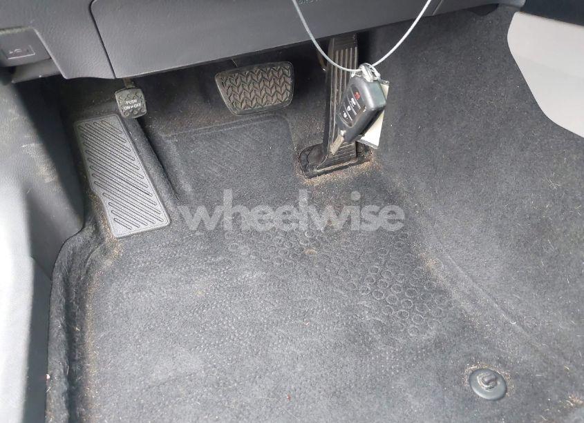 Photo 11 of 2018 Toyota Camry L/LE/SE/XLE (VIN 4T1B11HK0JU534154)