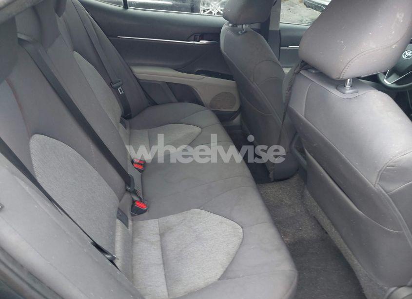 Photo 8 of 2018 Toyota Camry L/LE/SE/XLE (VIN 4T1B11HK0JU534154)