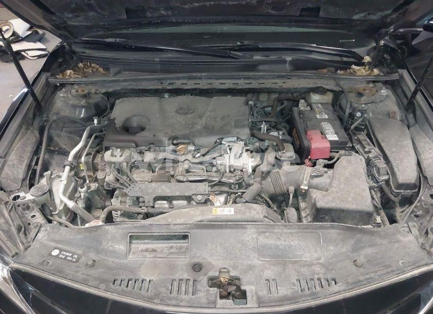 Photo 10 of 2018 Toyota Camry L (VIN 4T1B11HK0JU550497)