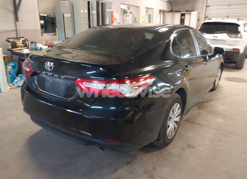Photo 4 of 2018 Toyota Camry L (VIN 4T1B11HK0JU550497)
