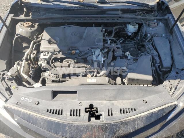 Photo 5 of 2018 TOYOTA CAMRY L (VIN 4T1B11HK0JU560043)