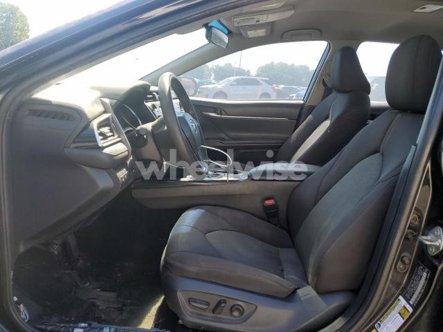 Photo 8 of 2018 TOYOTA CAMRY L (VIN 4T1B11HK0JU560043)