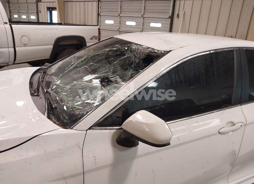 Photo 6 of 2018 Toyota Camry SE (VIN 4T1B11HK0JU567266)