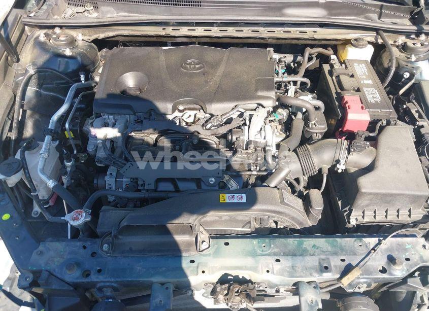 Photo 10 of 2018 Toyota Camry LE (VIN 4T1B11HK0JU570233)