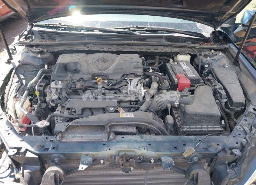 Photo 10 of 2018 Toyota Camry LE (VIN 4T1B11HK0JU575125)