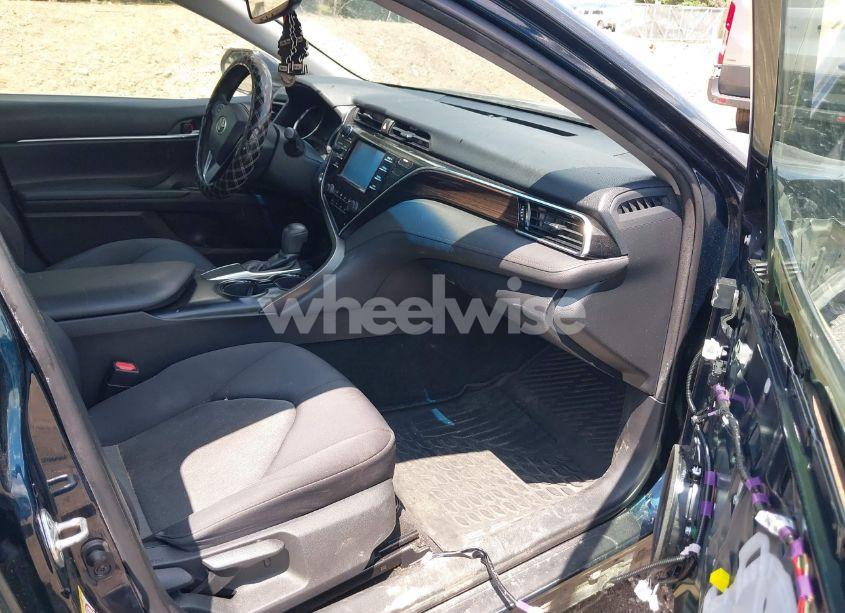 Photo 5 of 2018 Toyota Camry LE (VIN 4T1B11HK0JU575125)