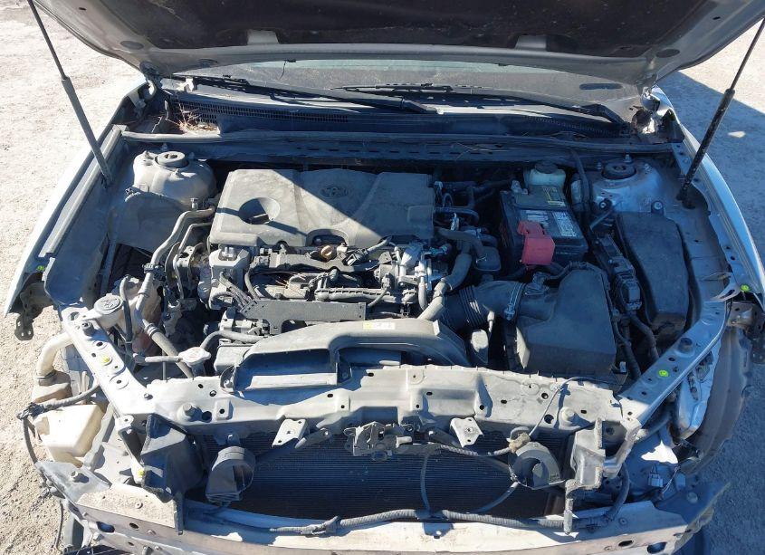 Photo 10 of 2018 Toyota Camry SE (VIN 4T1B11HK0JU588070)