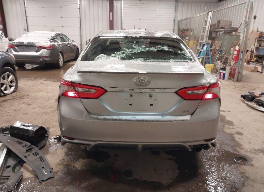 Photo 16 of 2018 Toyota Camry SE (VIN 4T1B11HK0JU589624)