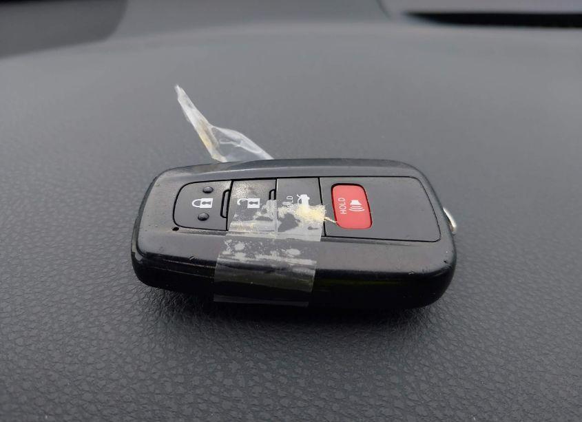 Photo 11 of 2018 Toyota Camry SE (VIN 4T1B11HK0JU591213)