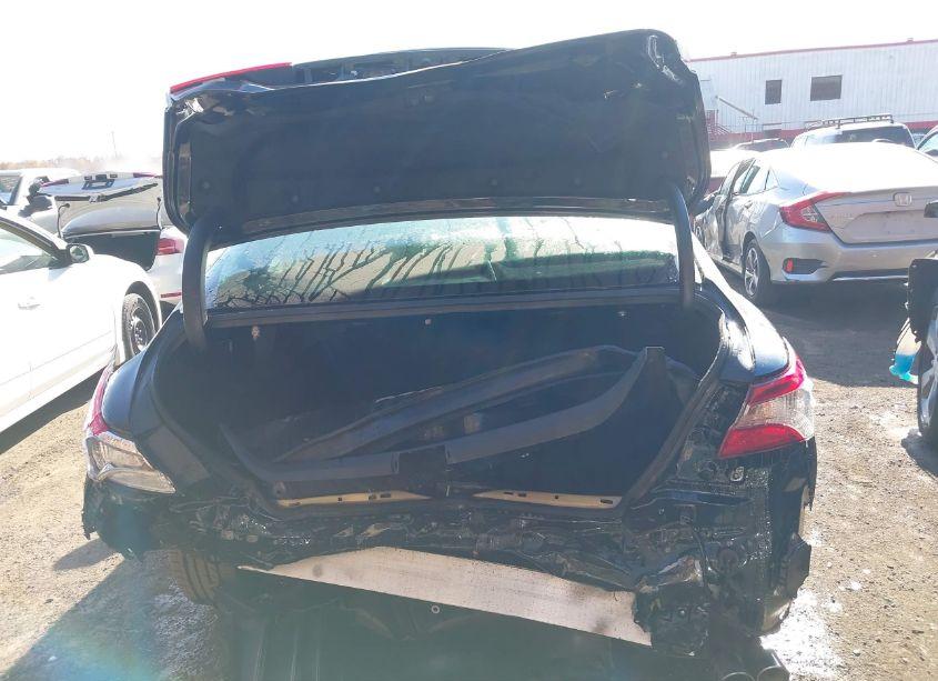 Photo 17 of 2018 Toyota Camry SE (VIN 4T1B11HK0JU591213)