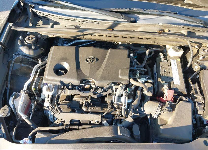 Photo 10 of 2018 Toyota Camry LE (VIN 4T1B11HK0JU618538)