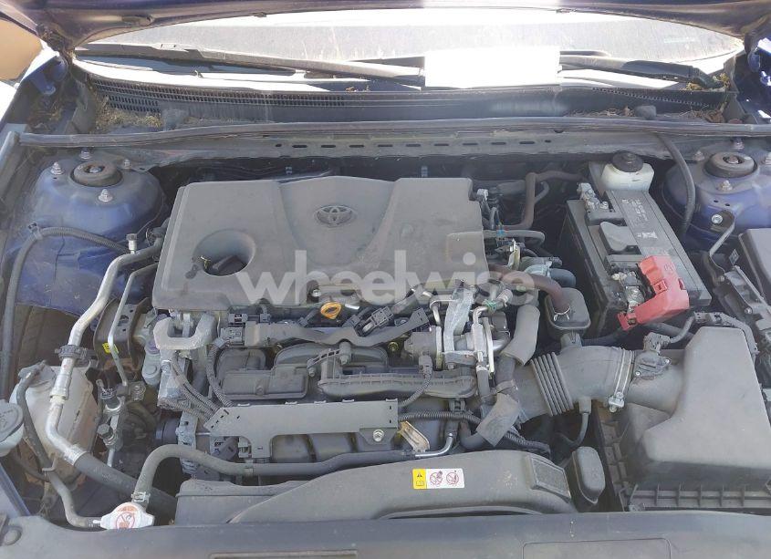 Photo 10 of 2018 Toyota Camry LE (VIN 4T1B11HK0JU624520)