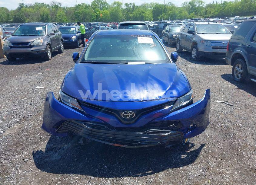 Photo 13 of 2018 Toyota Camry LE (VIN 4T1B11HK0JU624520)