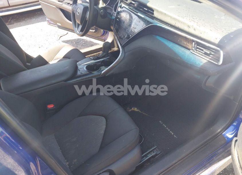 Photo 5 of 2018 Toyota Camry LE (VIN 4T1B11HK0JU624520)