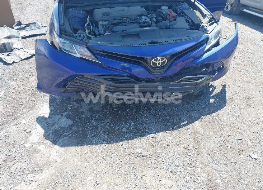 Photo 6 of 2018 Toyota Camry LE (VIN 4T1B11HK0JU624520)