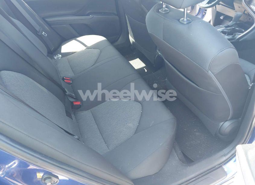 Photo 8 of 2018 Toyota Camry LE (VIN 4T1B11HK0JU624520)