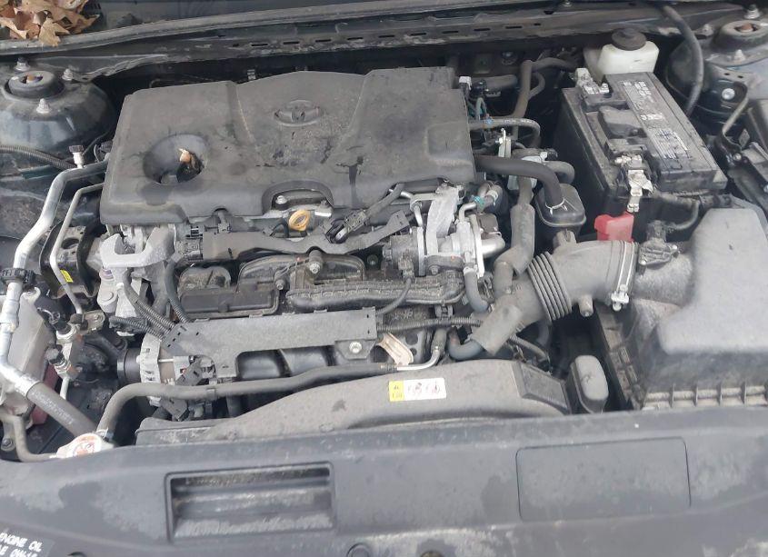 Photo 10 of 2018 Toyota Camry LE (VIN 4T1B11HK0JU630754)